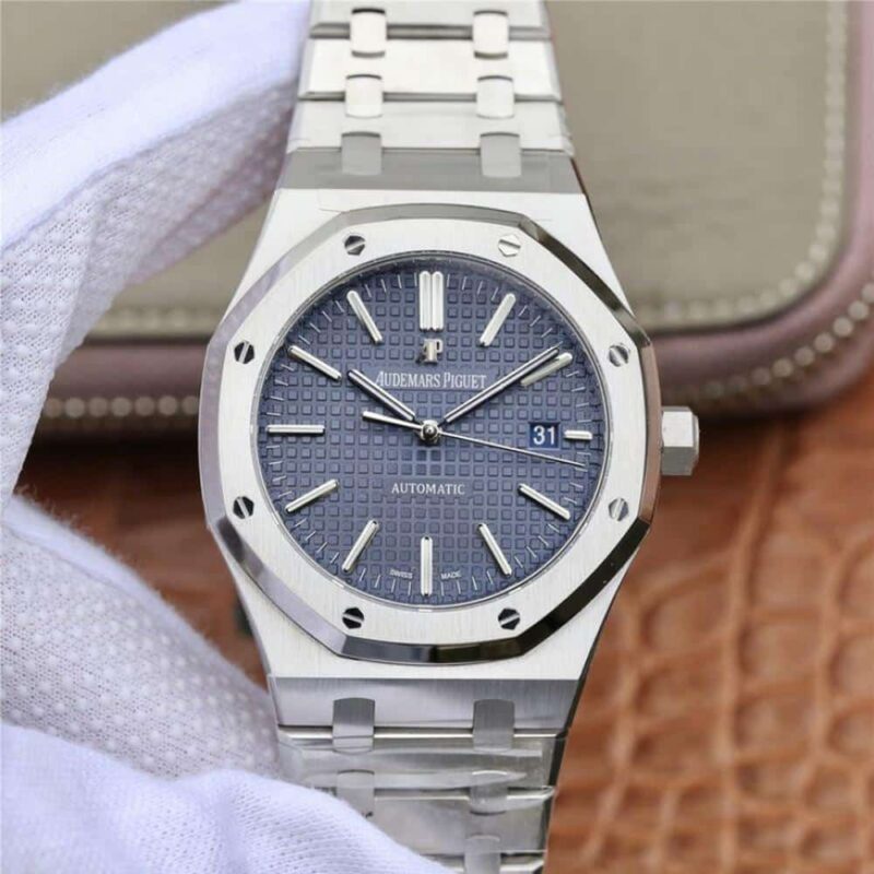 Audemars Piguet Royal Oak 15400ST Series 9