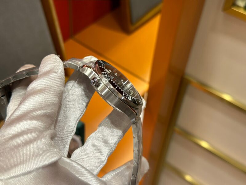 Omega SEAMASTER Series 11
