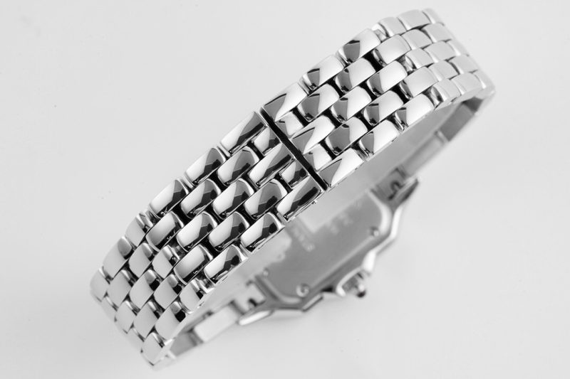 Cartier Panthère de Cartier Medium 15