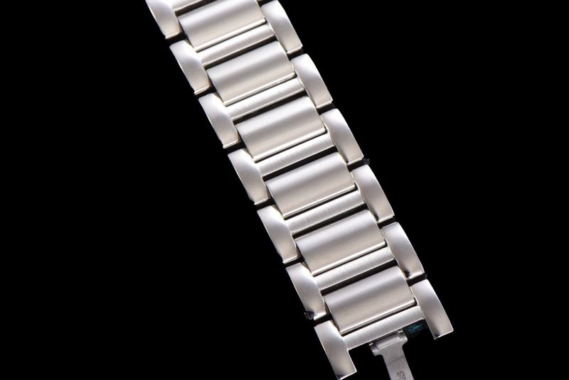 Cartier Tank Must Watch 15