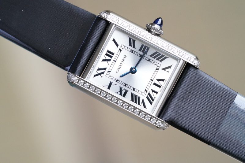 Cartier Tank Must Watch With Diamond 11